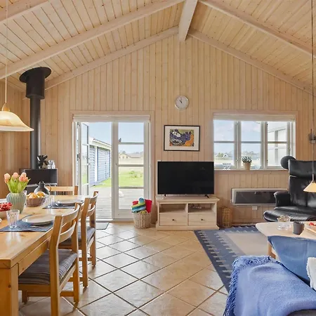 Semesterbostad Gorgeous In With Wifi Otterup